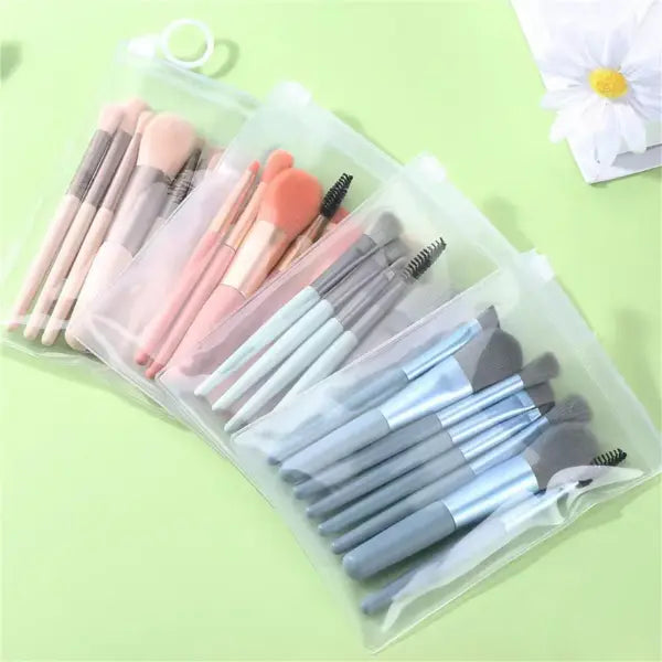Soft Fluffy Makeup Brushes Set Plastic Handle Blending Makeup Brush