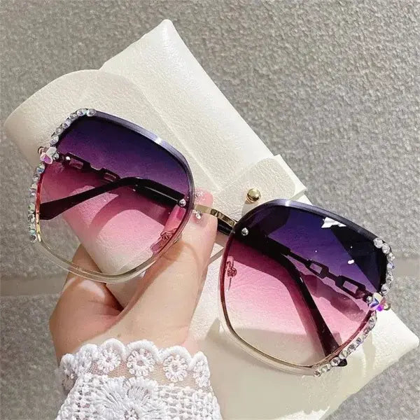 Luxury Sunglasses for Stylish Designer Eyewear with UV Protection - B03 / 1 PCS