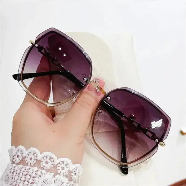 Luxury Sunglasses for Stylish Designer Eyewear with UV Protection - B07 / 1 PCS