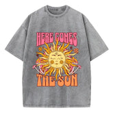 Women’s Oversized Washed Cotton T-Shirt – ’Here Comes The Sun’ Vintage Graphic Tee Retro Sun-Faded Loose Fit Summer Top