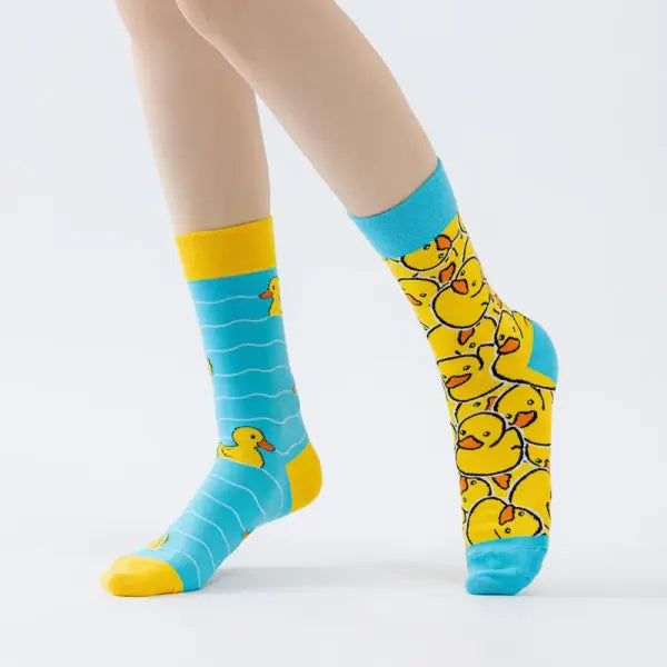 Unisex socks with animal patterns and middle tube thickness