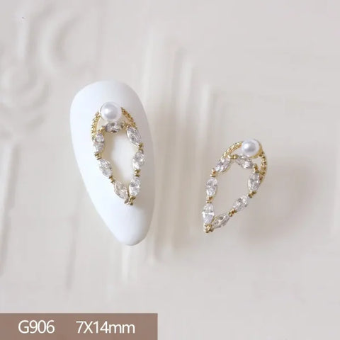 10Pcs 3D Butterfly and Flower Nail Charms for Trendy Nail Art - G906