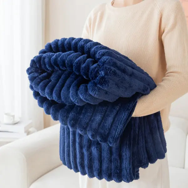 1pc thick and warm flannel blanket a comfortable and warm blanket for bedrooms suitable for sofas beds and seasonal