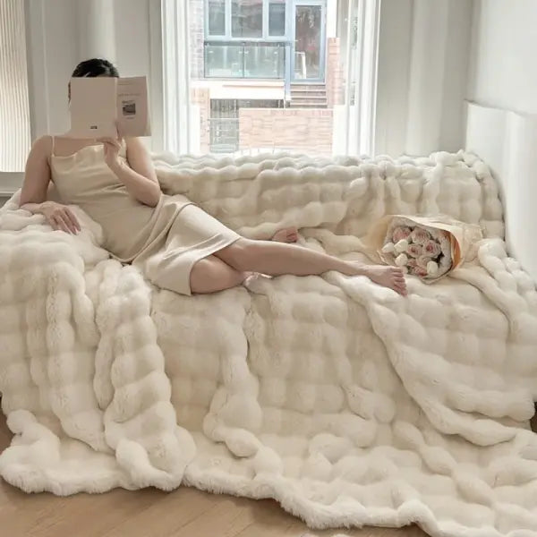 2025 new solid color imitation rabbit plush milk plush thickened thermal leisure home blanket office nap blanket