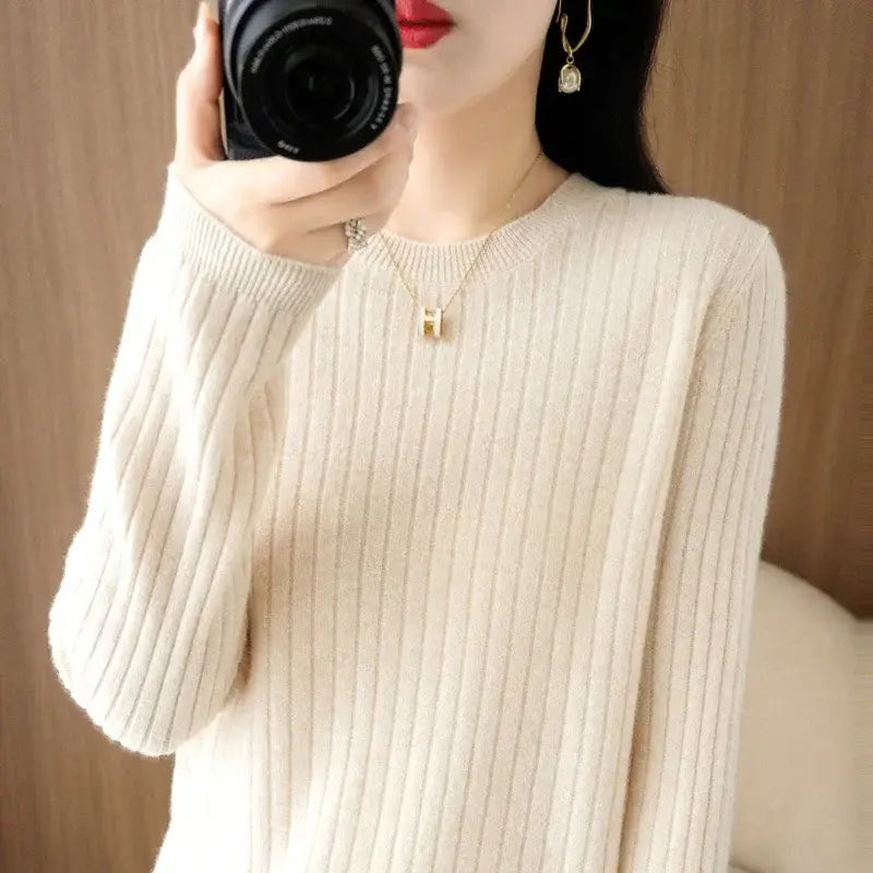 Medium fabric weight women sweaters for Korean fashion warmth
