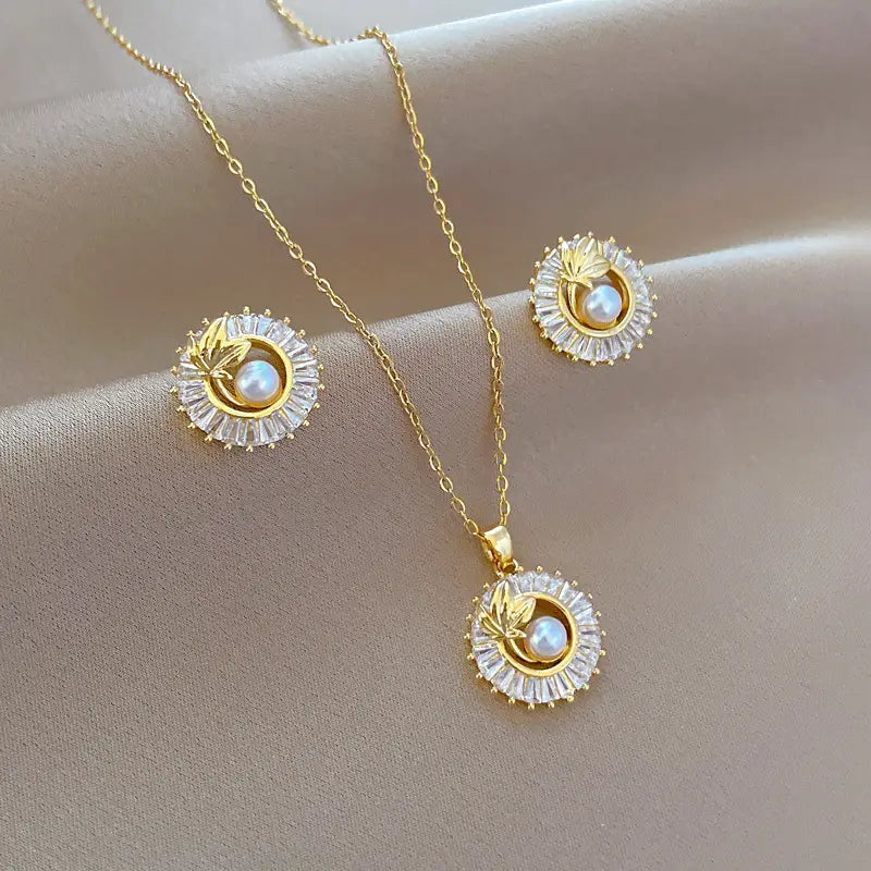 Diamond Necklace Sets