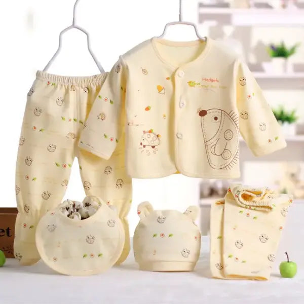 5pcs Newborn Baby Clothing Set – Pure Cotton Breathable Cartoon Top Pants Hat & Bibs (0–3 Months)