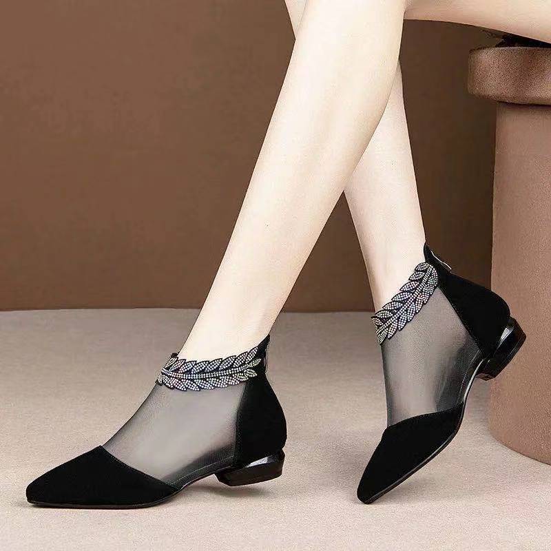 Soft Leather Flat Heel Net Boots Women''s Hollow Flat Bottom Sandals