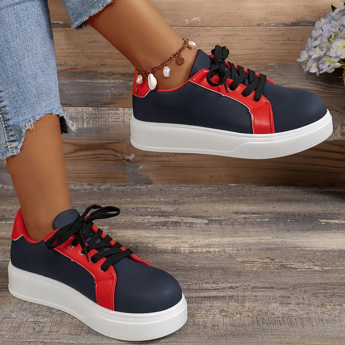 Lace-Up Flats - Versatile Women Walking Shoes & Retro Sneakers