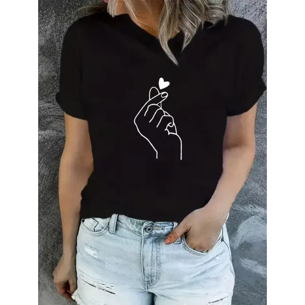 90s Heart Print T-Shirt – Women’s Short Sleeve Crew Neck Casual Summer & Spring Top