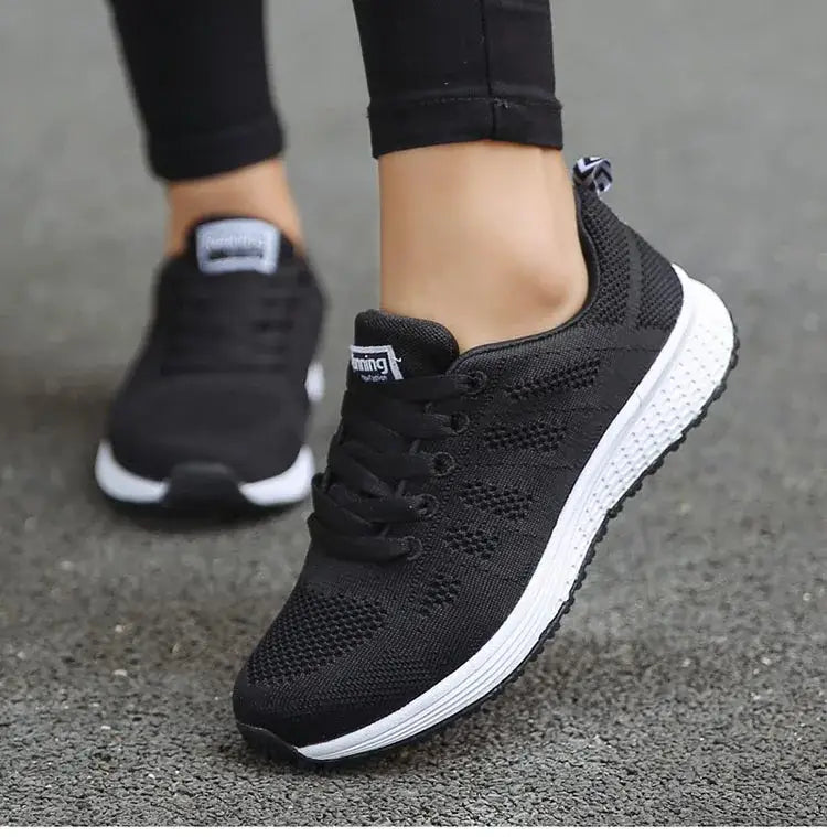 Trendy Women’s Sneakers - Stylish Platform Sneakers for Modern Fashion