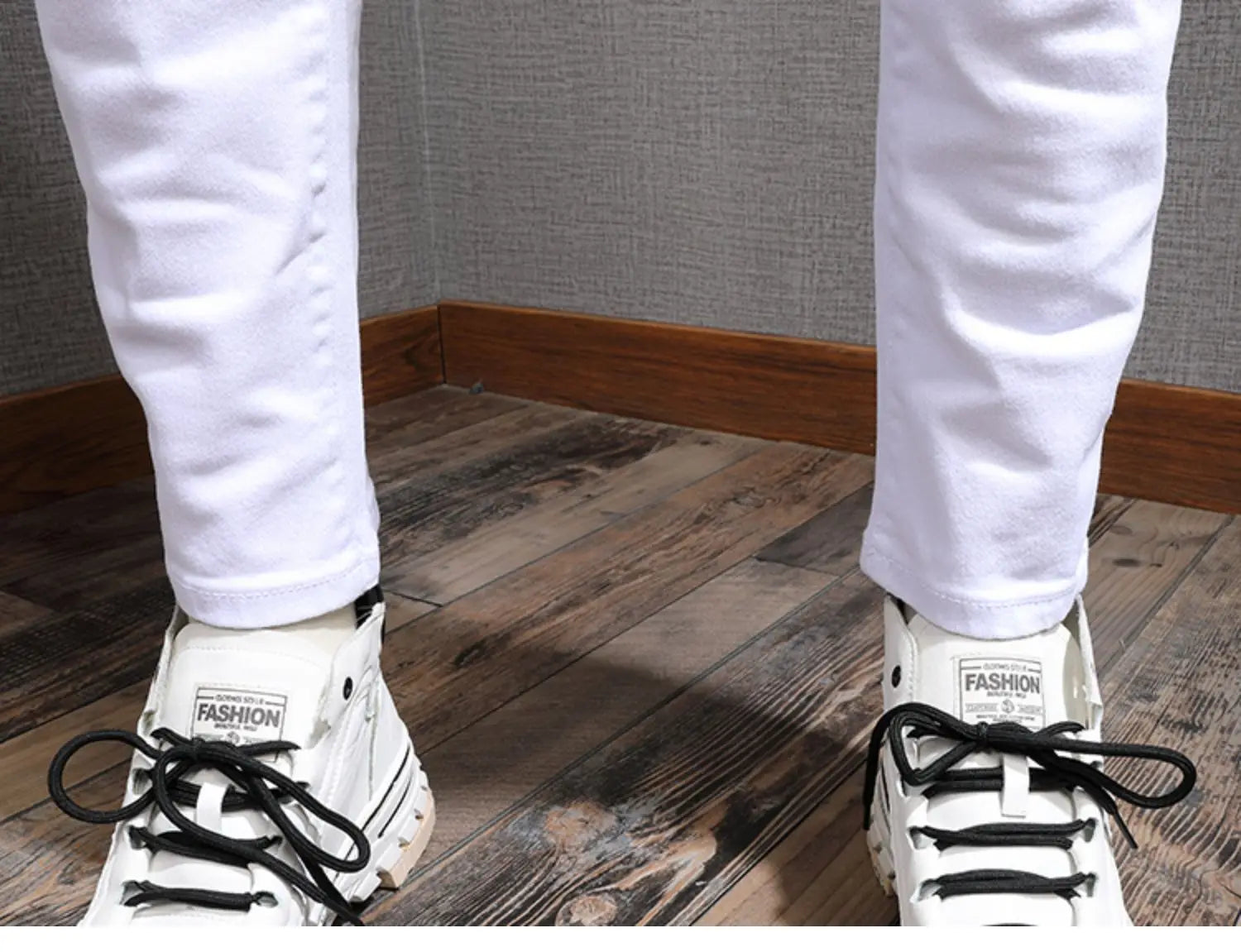 Summer Men’s White Jeans Casual Cotton Slim Fit Straight Pants Mens Fashion Streetwear Ripped Patches Denim Trousers