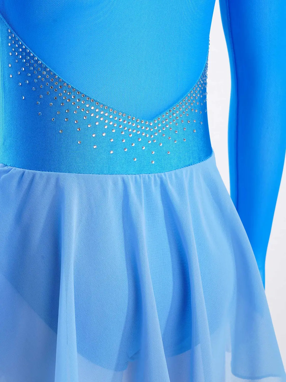 Sparkly Figure Skating Dress – Perfect for Girls’ Performances