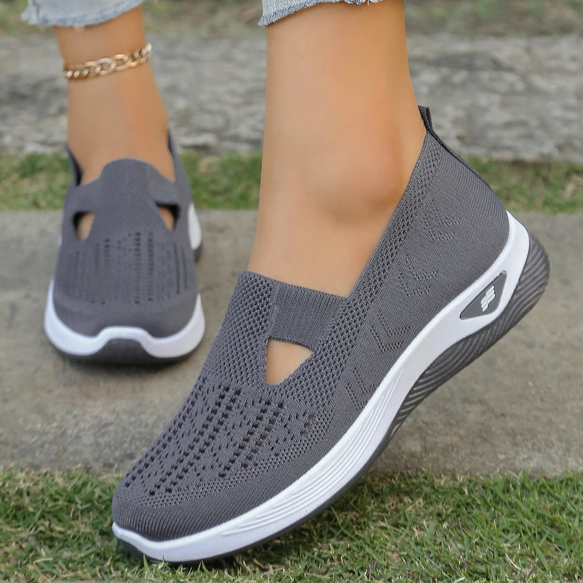 Women's Sports Shoes Flying Woven Mesh Breathable Summer Sneakers