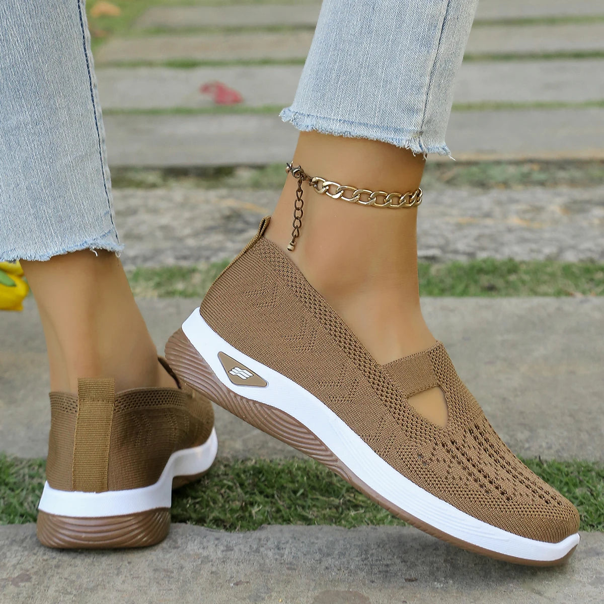Women's Sports Shoes Flying Woven Mesh Breathable Summer Sneakers