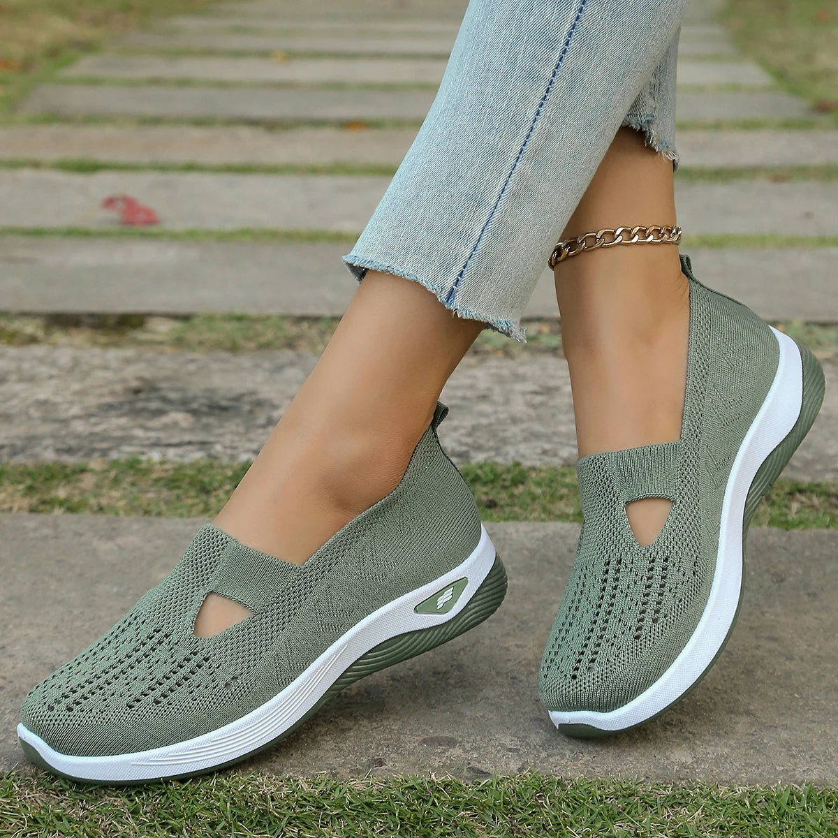 Women's Sports Shoes Flying Woven Mesh Breathable Summer Sneakers