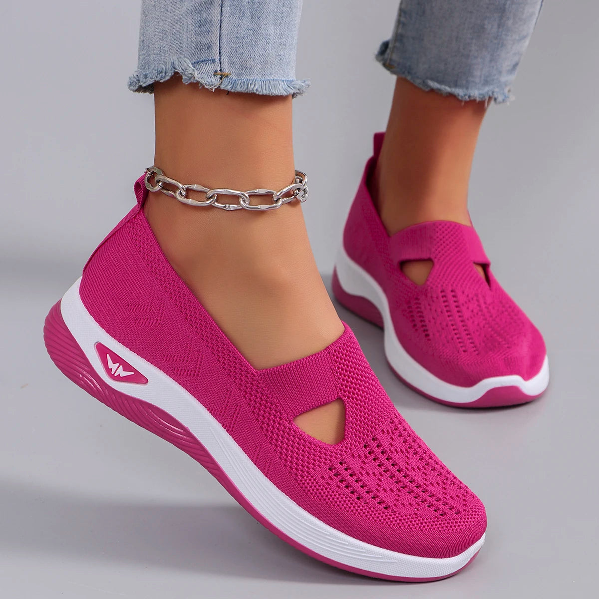 Spring new women’s sports shoes fashionable breathable lightweight non-slip wear-resistant casual sports shoes flat