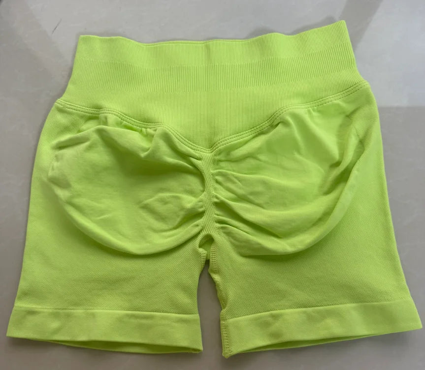 Low Waist Seamless Gym Shorts with Scrunch Butt Lifting Design
