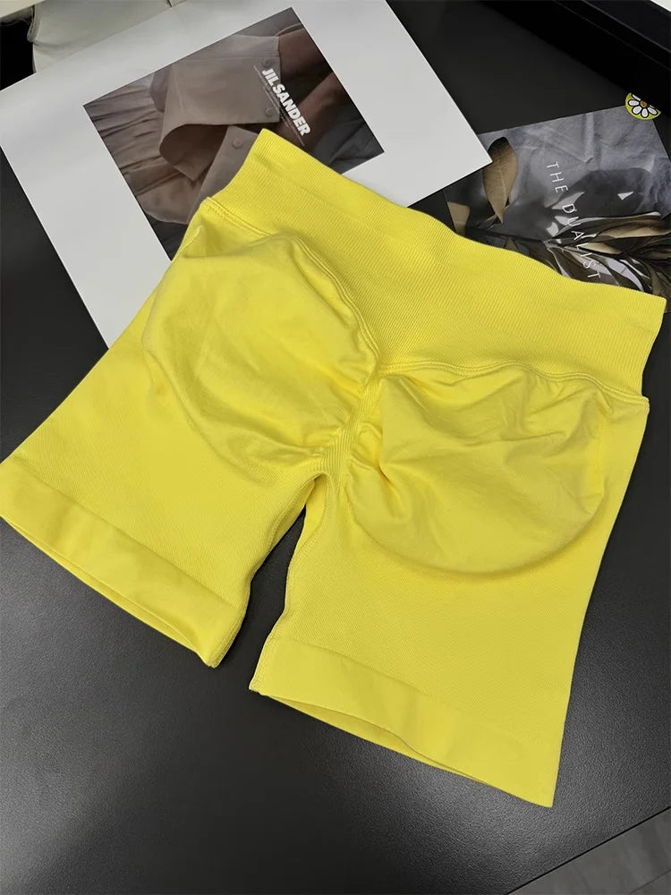 Low Waist Seamless Gym Shorts with Scrunch Butt Lifting Design