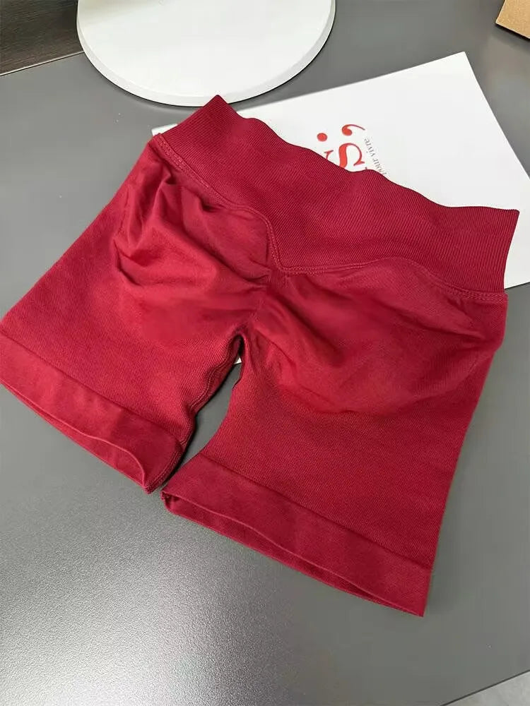 Low Waist Seamless Gym Shorts with Scrunch Butt Lifting Design