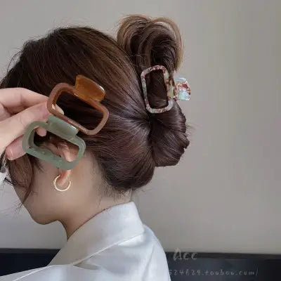 Elegant Korean Ponytail Accessory Retro Hollowed-Out Acetate Grab Clip