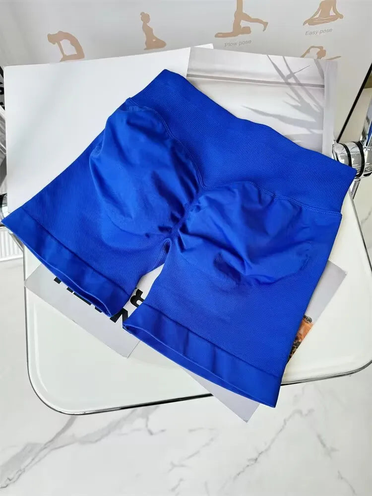 Low Waist Seamless Gym Shorts with Scrunch Butt Lifting Design