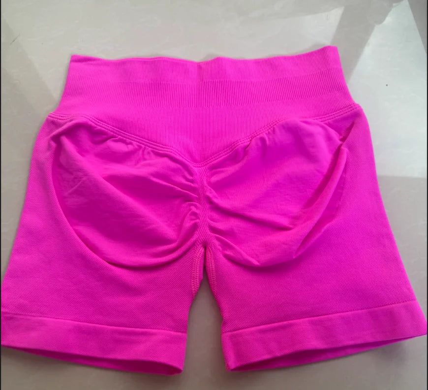 Low Waist Seamless Gym Shorts with Scrunch Butt Lifting Design