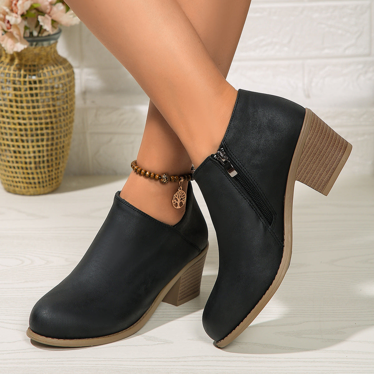 Chunky Heel Round Toe Ankle Boots in Soft Synthetic Material - Black / 36.