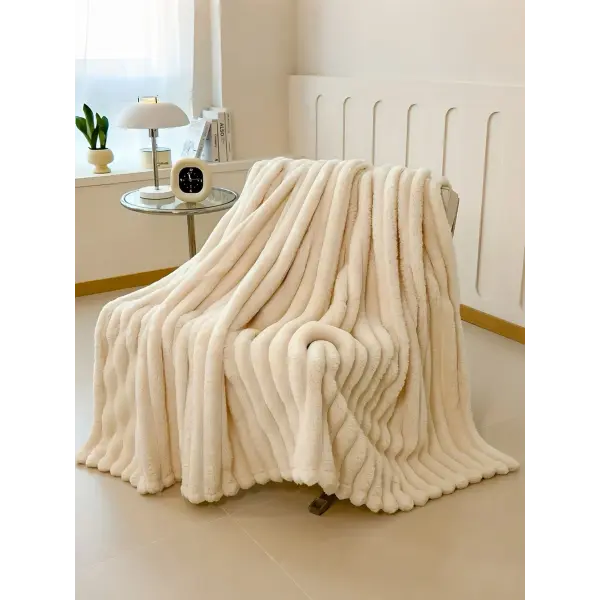 All-Season Gift，Luxurious Faux Rabbit Fur Throw Blanket Flannel Fabric-Soft Warm&Cozy for Couch Bed