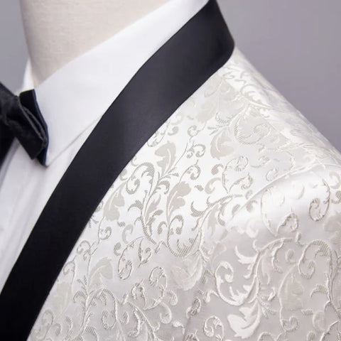 White brocade vest with floral pattern in Banquet Dress Suit Set for stylish men’s formal wear