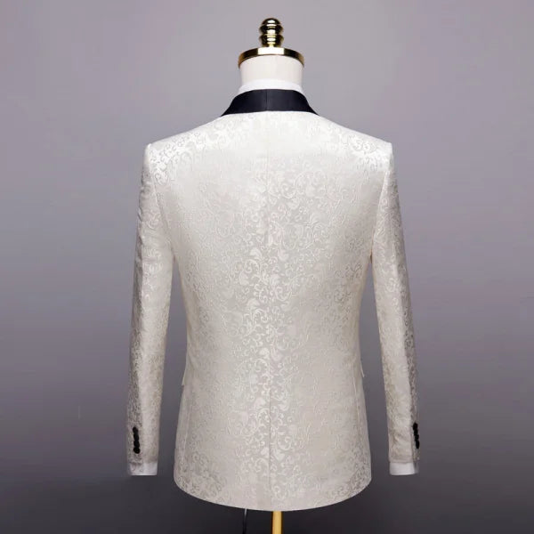 White sequined formal jacket on mannequin for Banquet Dress Suit Set, stylish suits men wedding