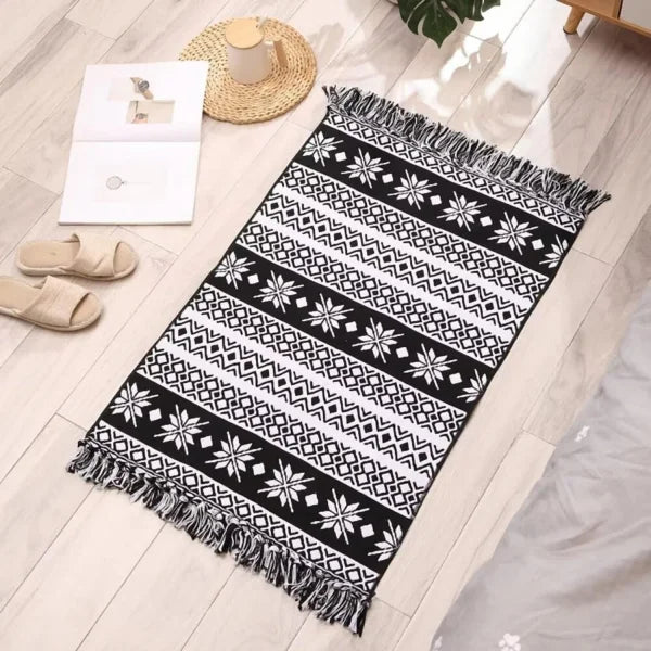 Cotton Woven Dark Black Washable Small Area Rug Rectangular 12x10 inches - White / israel