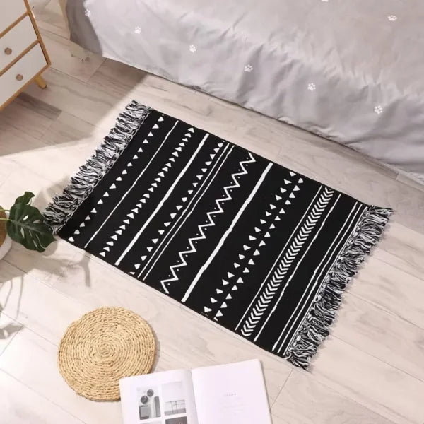Cotton Woven Dark Black Washable Small Area Rug Rectangular 12x10 inches - Black White / israel