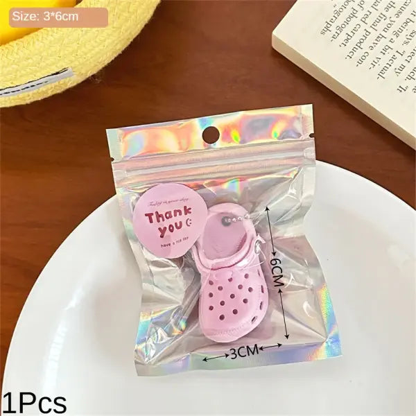 Creative Mini Slippers Keychain Pendant – Cute Hole Shoes Accessory for Couples Versatile Small Charm - Pink pendant