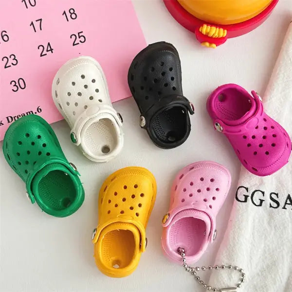 Creative Mini Slippers Keychain Pendant – Cute Hole Shoes Accessory for Couples Versatile Small Charm