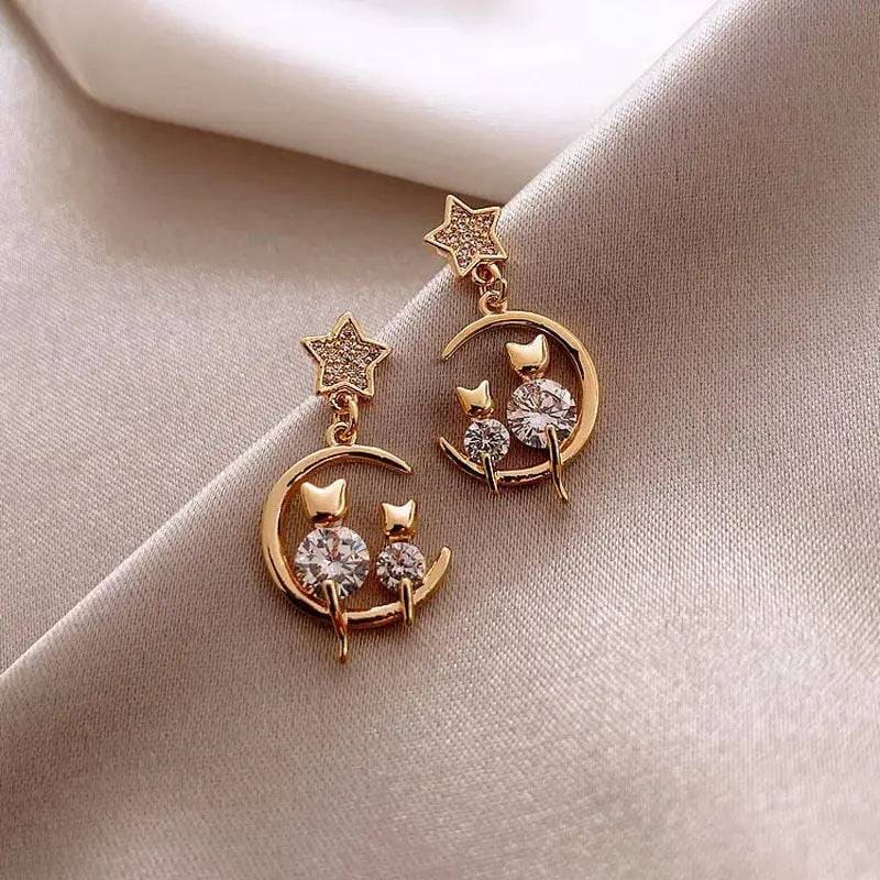 Cute Animal Earrings – Playful Stud Jewelry with Pearls & Rhinestones