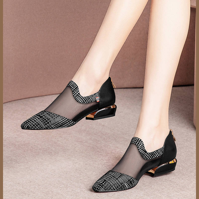 Soft Leather Flat Heel Net Boots Women''s Hollow Flat Bottom Sandals