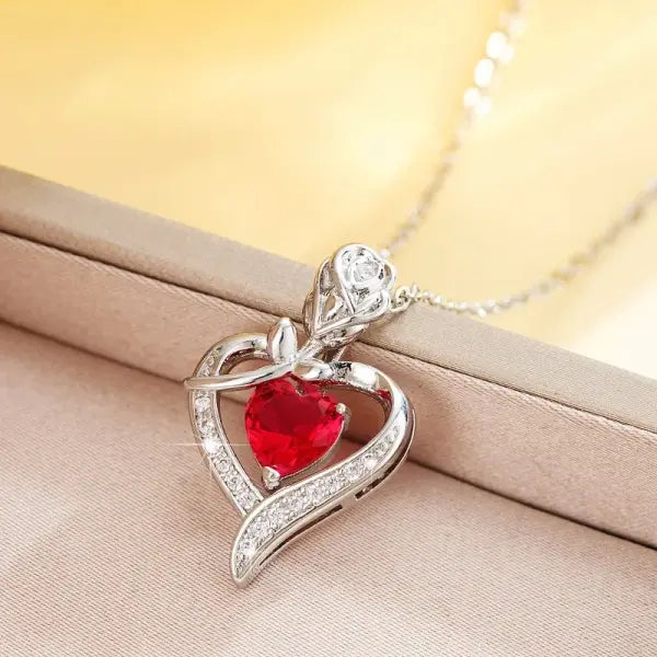 Elegant Style Heart shaped Pendant Necklace Hollow Design Mother’s Day Gift Party Suitable for Best Friends Without Box