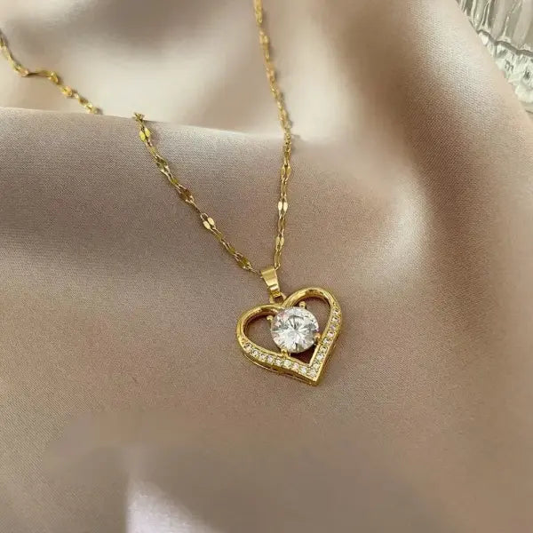 Elegant Style Heart shaped Pendant Necklace Hollow Design Mother’s Day Gift Party Suitable for Best Friends Without Box