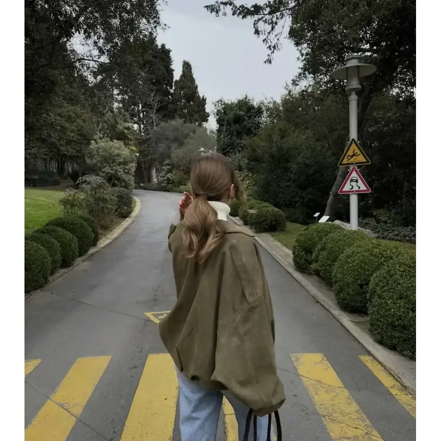 ETJ 2025 Spring new women’s suede texture effect Loose version of fashion lapel shoulder bomber jacket