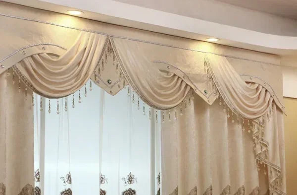 European Style Luxury Embroidered Curtains - Beige Chenille & Tulle - valance / W300cmxH250cm 1pc / Pull Pleated Tape