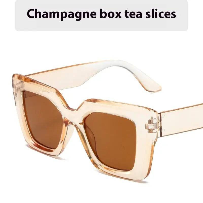 Fashion Classic Black Frame Large Frame Travel Glasses - As Shown In The Figure / Champagne Box Dried