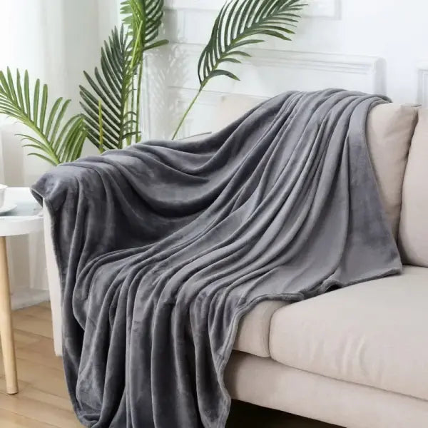 Luxury Fluffy Coral Velvet Throw Blanket - Thickened Warm Flannel Plush Blanket for Sofa & Bed - dark grey / 70x100cm