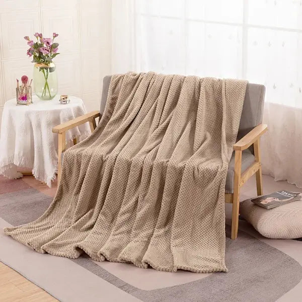 Fluffy Coral Velvet Blanket Flannel Plush Comfortable Thickened and Warm Soft Sofa Throw Blanket for Air-Conditioned