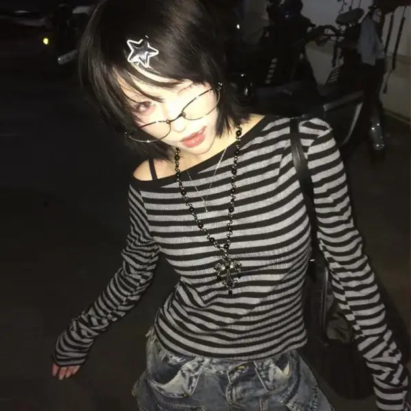 Women’s Y2K Striped Off-Shoulder Crop Top - Grunge Aesthetic Long Sleeve Streetwear Tee - sriped / S