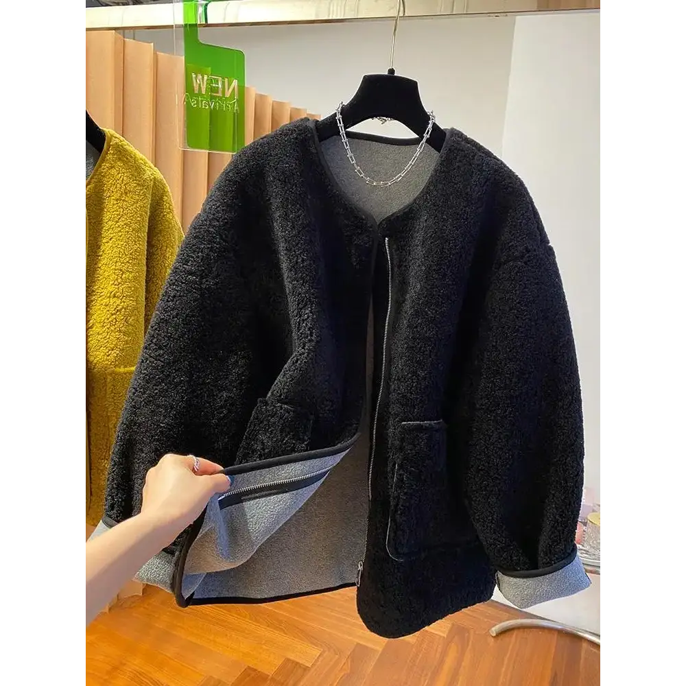 High Grade Lamb Wool Jacket for Women Loose Warm Velvet Coat 2025 New Spring Autumn Large Pockets Fashion Outerwear