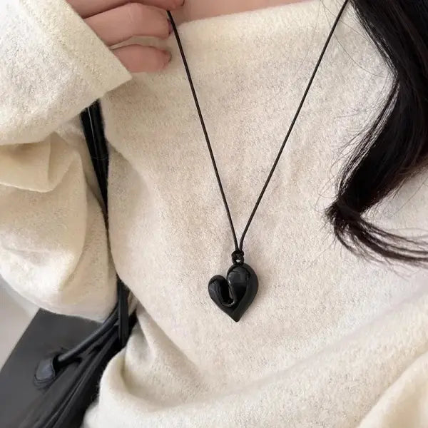 Red Heart Chain Necklace for Women (Red) – Vintage 80s Aesthetic