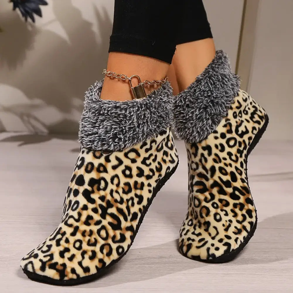 leopard Print Fall and Winter Floor Socks Home Warm Women Men Socks Snow Socks Sleep Carpet Socks Slippers Socks Womens