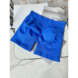 Low Waist Seamless Gym Shorts with Scrunch Butt Lifting Design - electric blue / XS