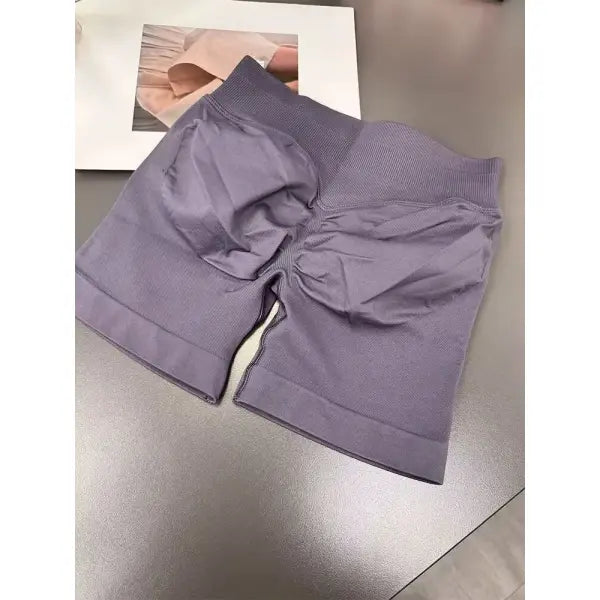 Low Waist Seamless Gym Shorts with Scrunch Butt Lifting Design - Mushroom Grey / M